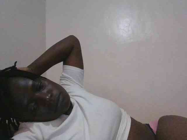 Yourdreamgirl webcam