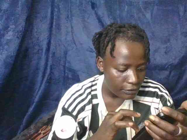 Yourdreamgirl webcam