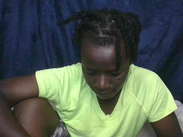 Yourdreamgirl webcam