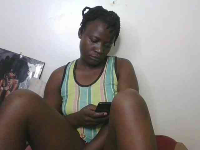 Yourdreamgirl webcam