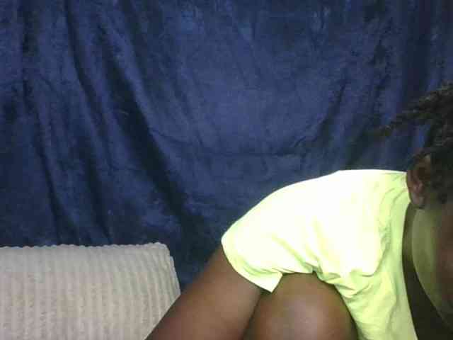 Yourdreamgirl webcam