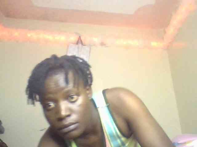 Yourdreamgirl webcam