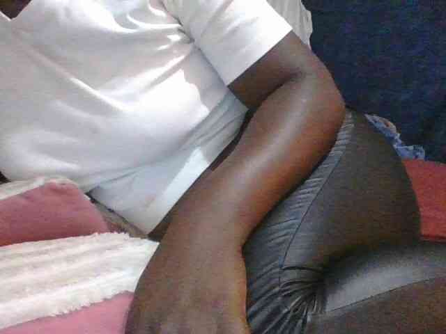 Yourdreamgirl webcam