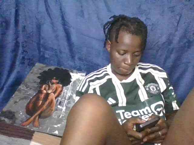 Yourdreamgirl webcam