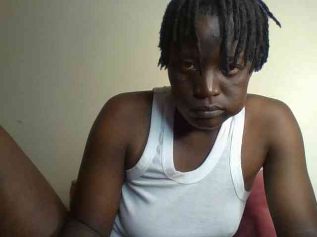 Yourdreamgirl webcam