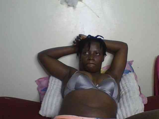 Yourdreamgirl webcam