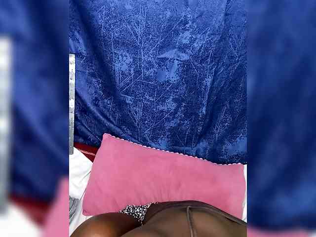 Yourdreamgirl webcam