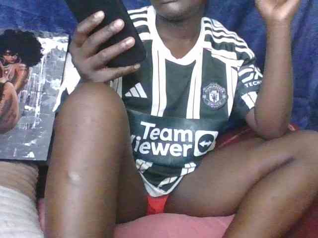 Yourdreamgirl webcam