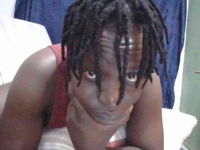 Yourdreamgirl webcam