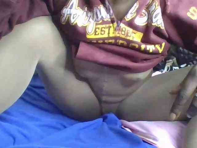 Yourdreamgirl webcam