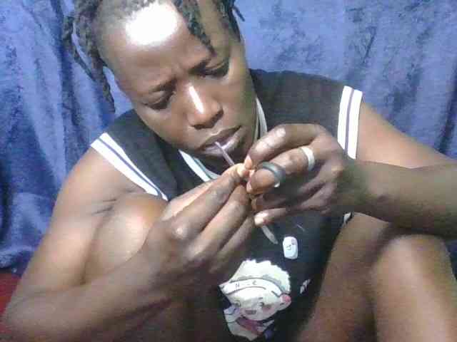 Yourdreamgirl webcam