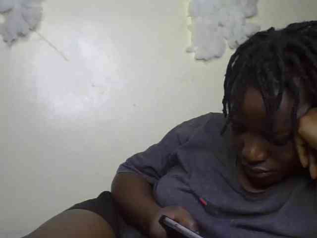 Yourdreamgirl webcam