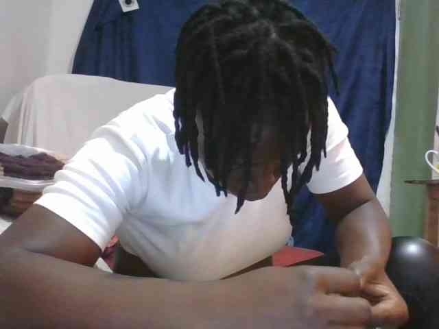 Yourdreamgirl webcam