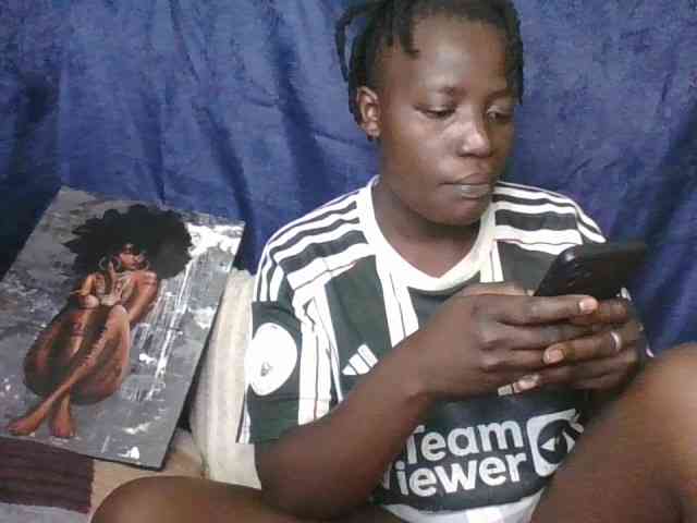 Yourdreamgirl webcam