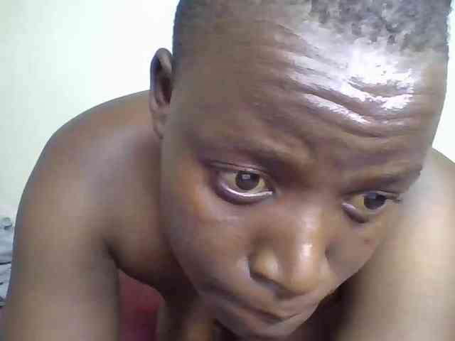 Yourdreamgirl webcam
