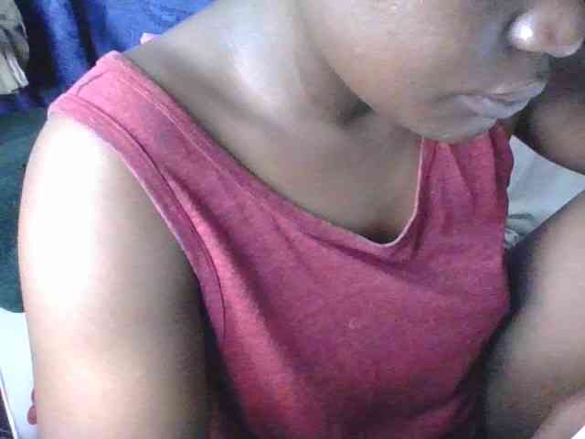 Yourdreamgirl webcam