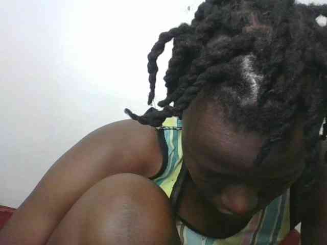 Yourdreamgirl webcam