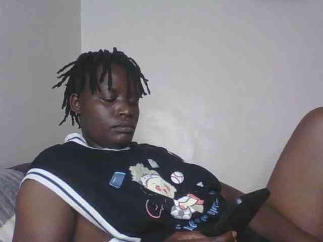 Yourdreamgirl webcam