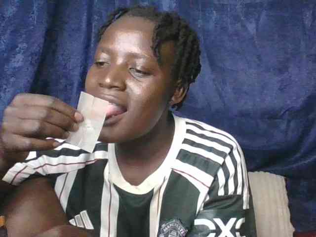 Yourdreamgirl webcam