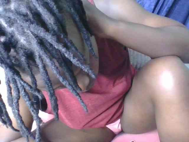 Yourdreamgirl webcam