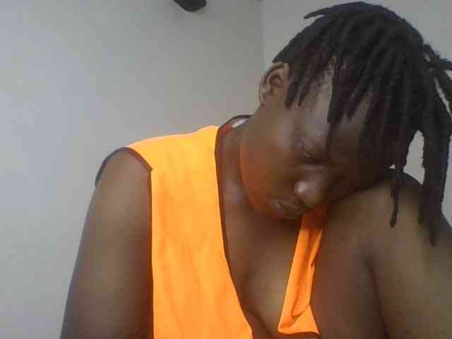 Yourdreamgirl webcam