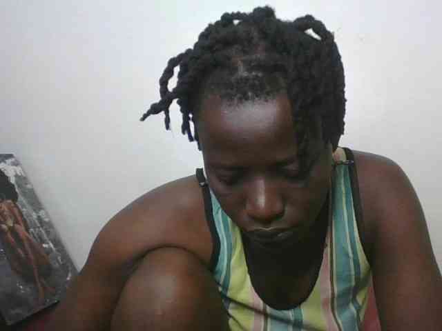 Yourdreamgirl webcam