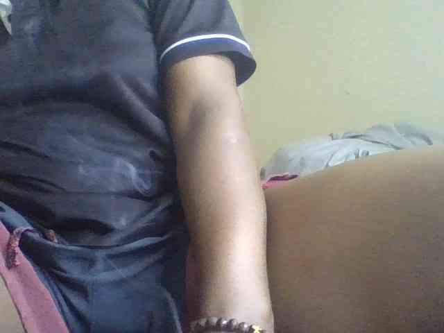Yourdreamgirl webcam