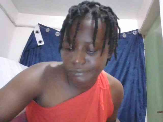 Yourdreamgirl webcam