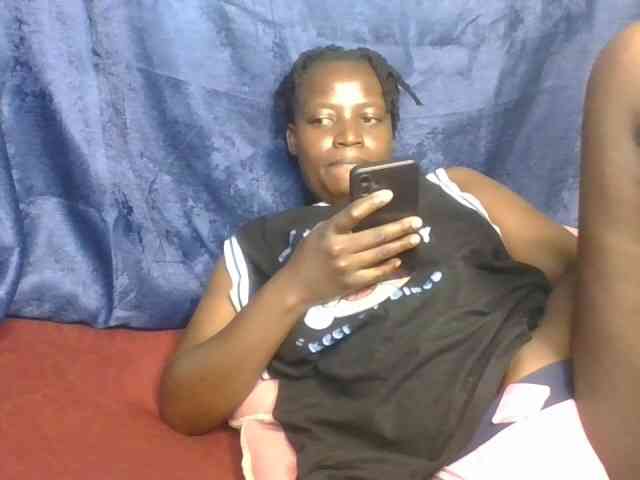 Yourdreamgirl webcam