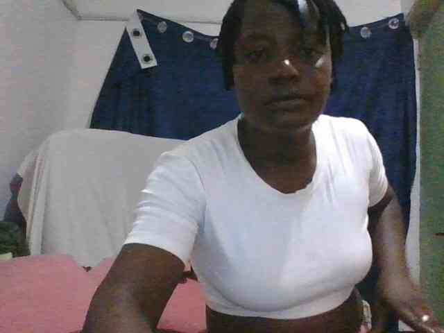 Yourdreamgirl webcam