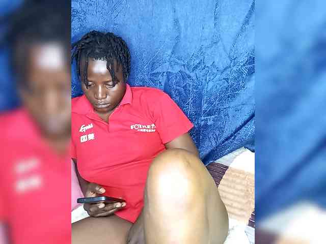 Yourdreamgirl webcam