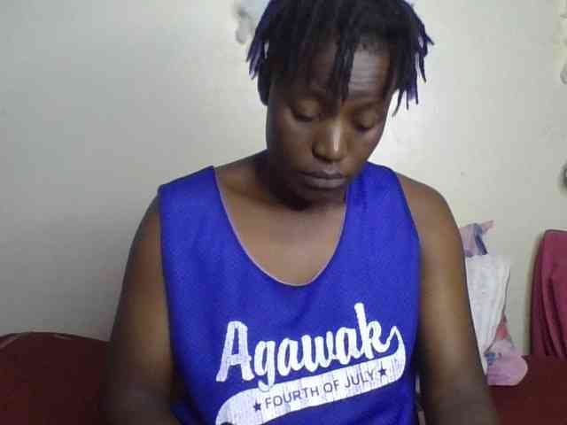 Yourdreamgirl webcam
