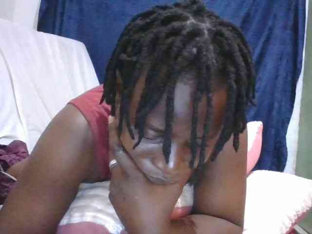 Yourdreamgirl webcam