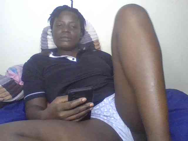 Yourdreamgirl webcam
