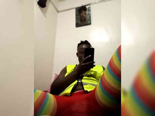 Yourdreamgirl webcam