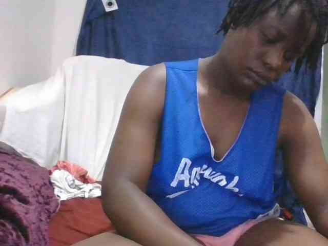 Yourdreamgirl webcam