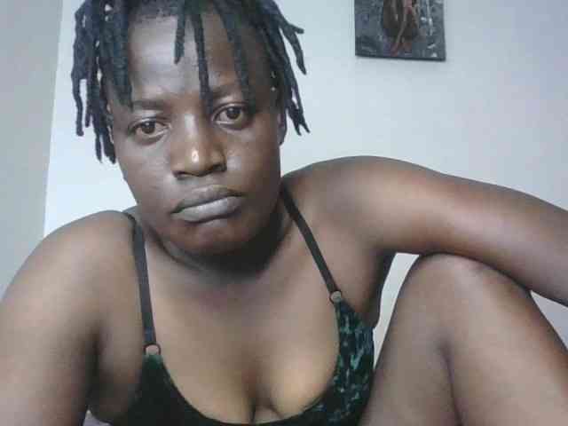 Yourdreamgirl webcam