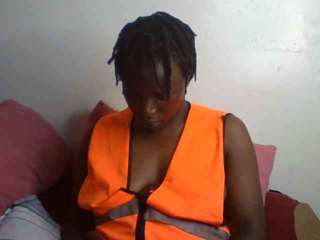 Yourdreamgirl webcam