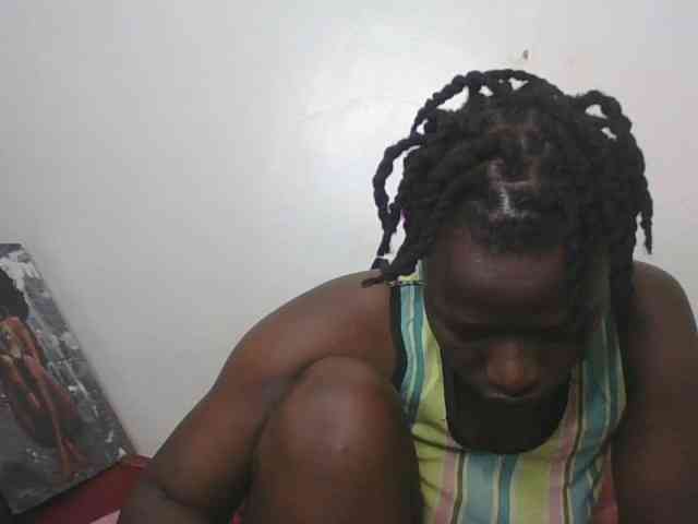 Yourdreamgirl webcam