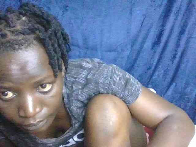 Yourdreamgirl webcam