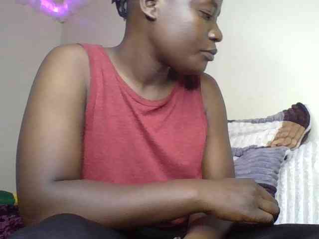 Yourdreamgirl webcam