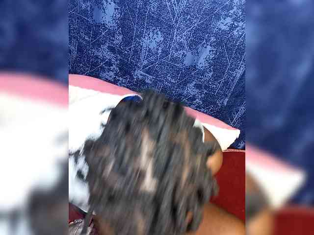 Yourdreamgirl webcam