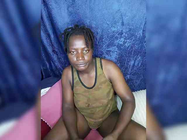 Yourdreamgirl webcam