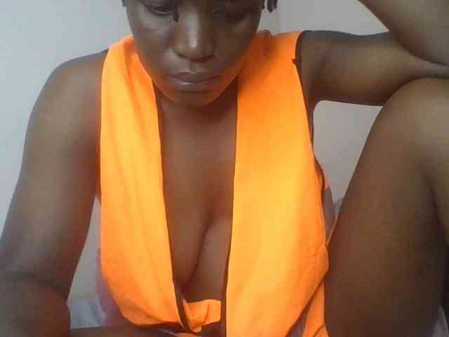 Yourdreamgirl webcam