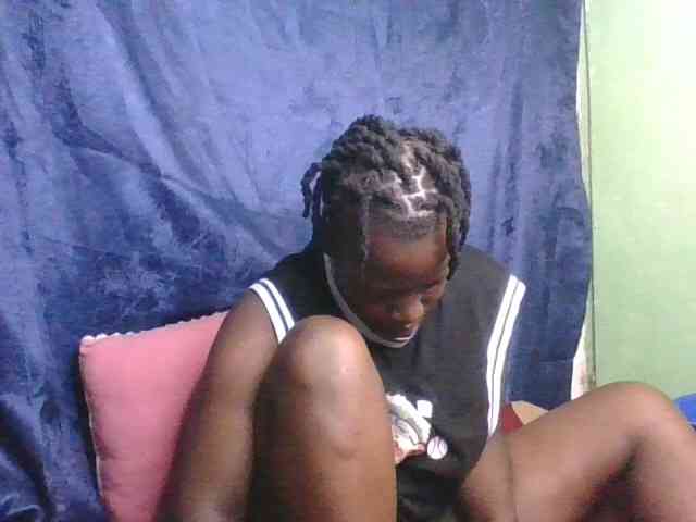 Yourdreamgirl webcam