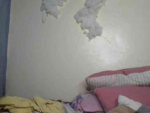 Yourdreamgirl webcam