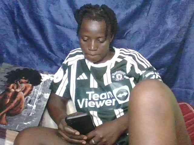 Yourdreamgirl webcam