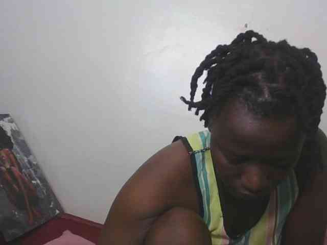 Yourdreamgirl webcam