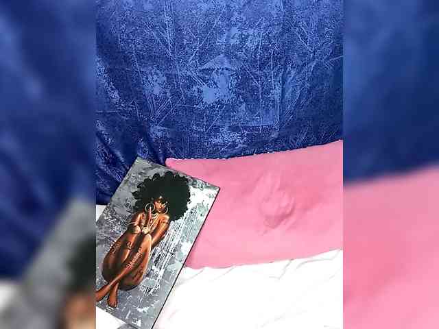 Yourdreamgirl webcam