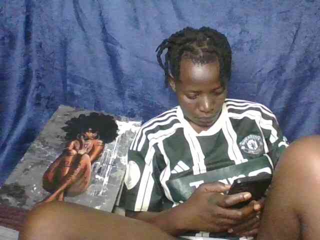 Yourdreamgirl webcam